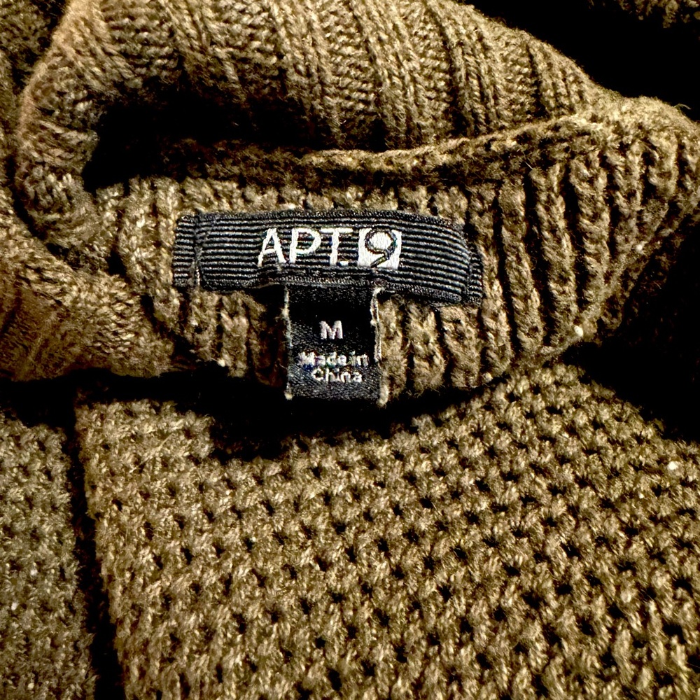 Apt 9 Knit Button Up Sweater with Big Buttons and Front Pockets